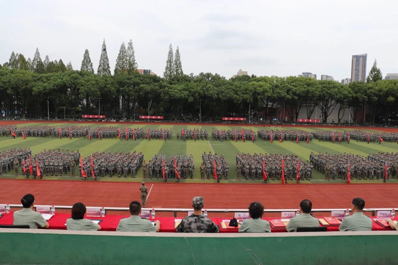 best365中国官方网站2026年学生军训，热血收官！