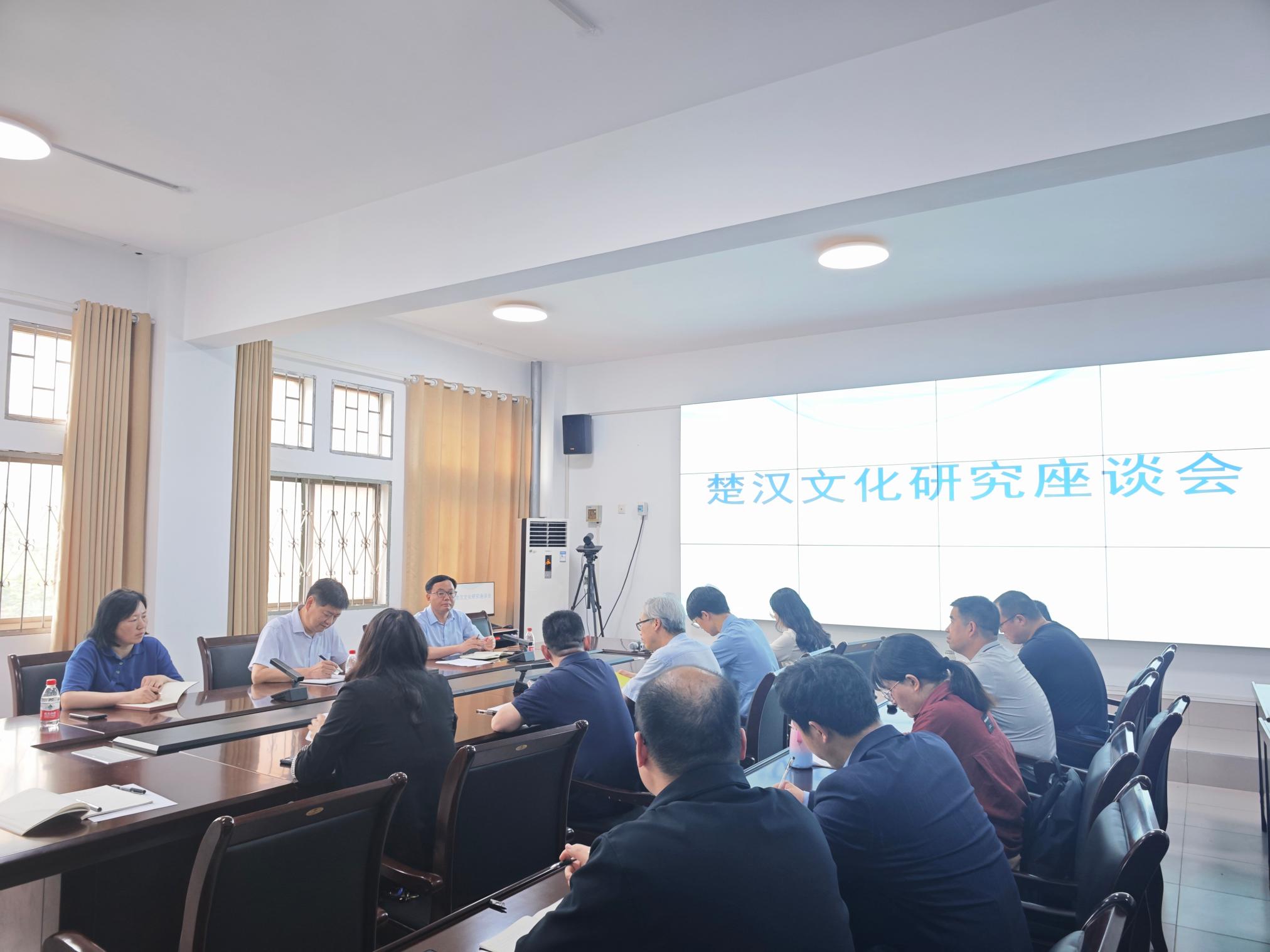 1座谈会现场.jpg