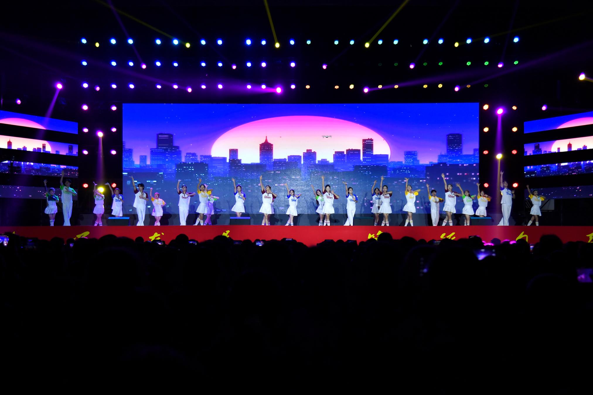2《奔跑的青春》.jpg