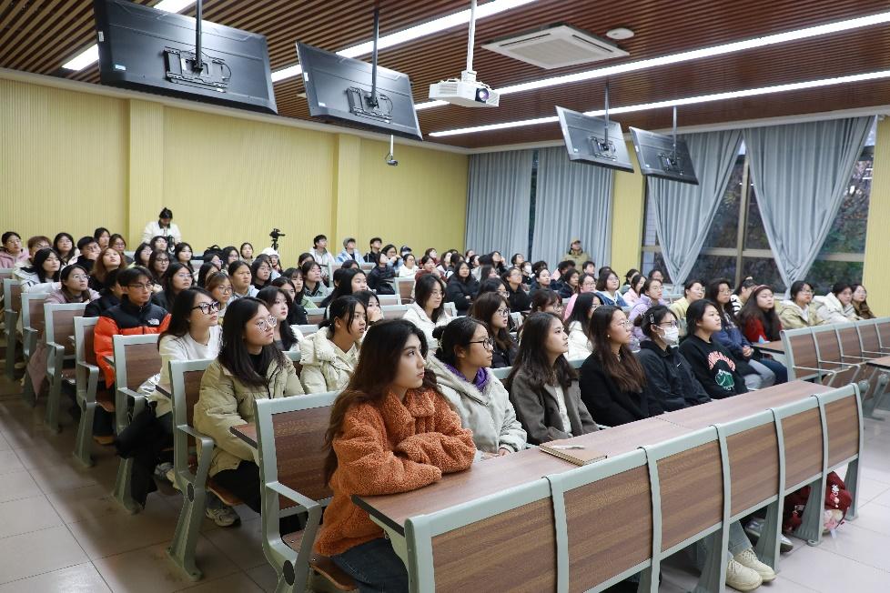 129af9e8-a26f-4e02-a46a-3abdf220dcda.jpg